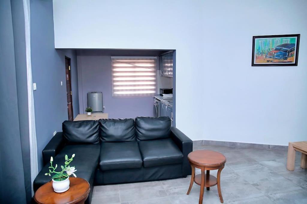 Petite'S Nest - Apartment 3 อักกรา ภายนอก รูปภาพ